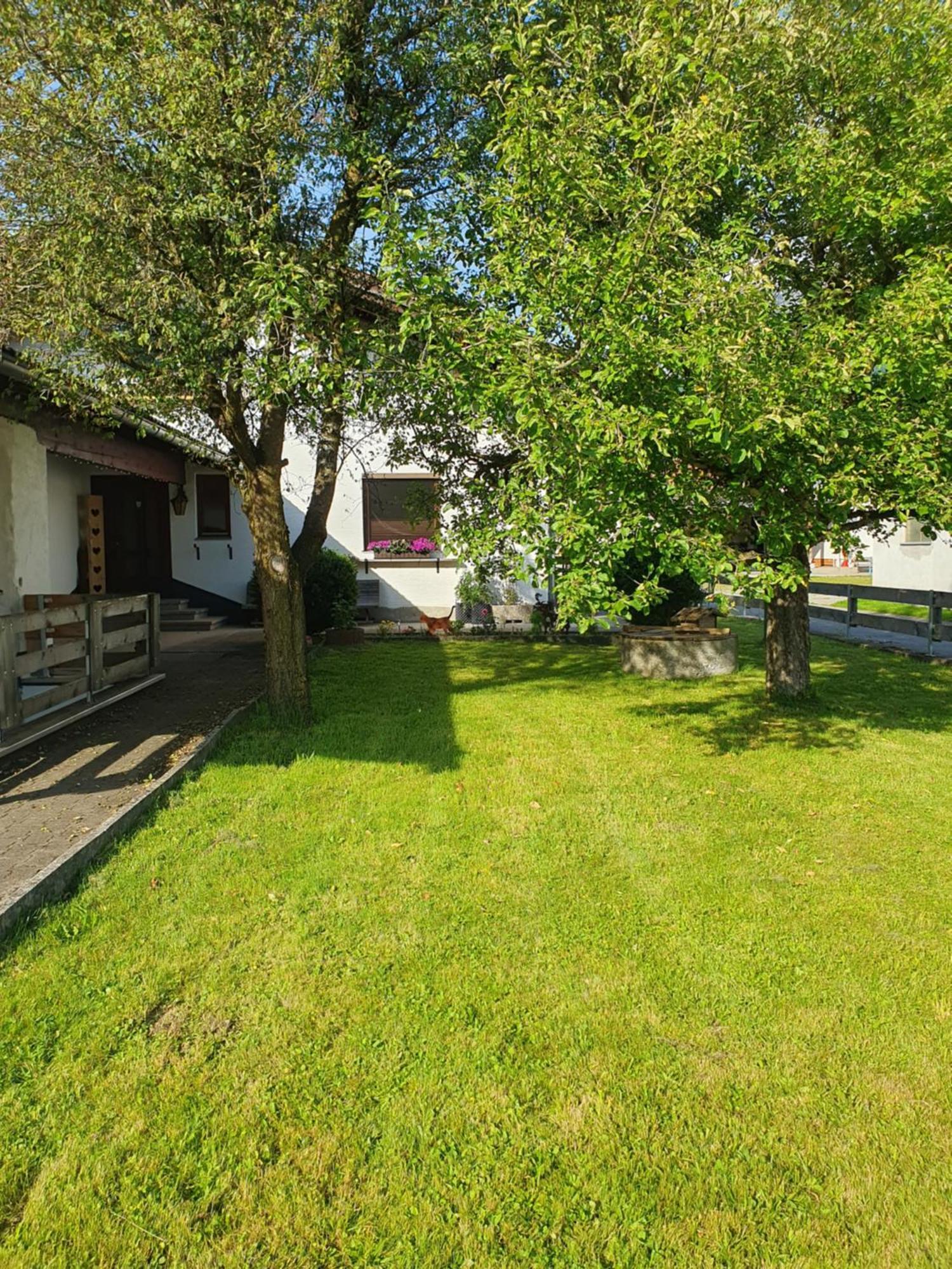 Lechufer, 80M2, Haushaelfte Mit Privatem Eingang, Kaminofen, Terrasse, Garten Pinswang Exteriér fotografie